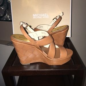 Michael Kors Bennet Wedge- Luggage Leather